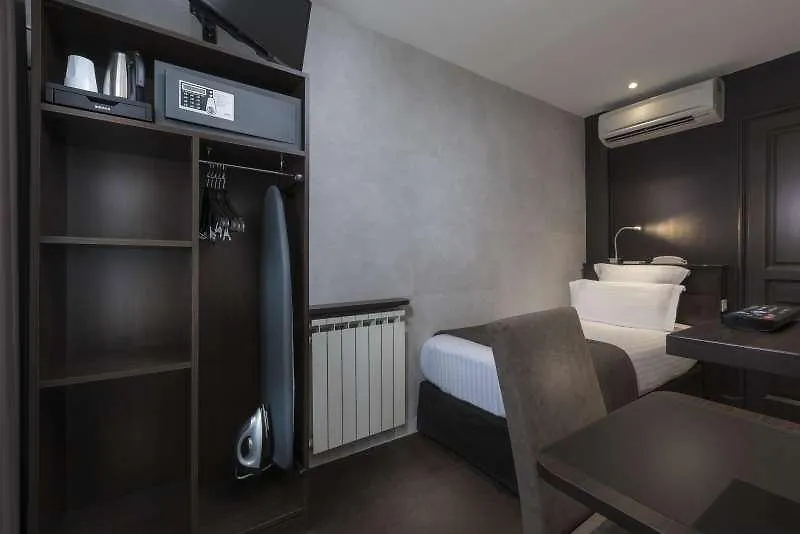 De La Paix Tour Eiffel Hotel