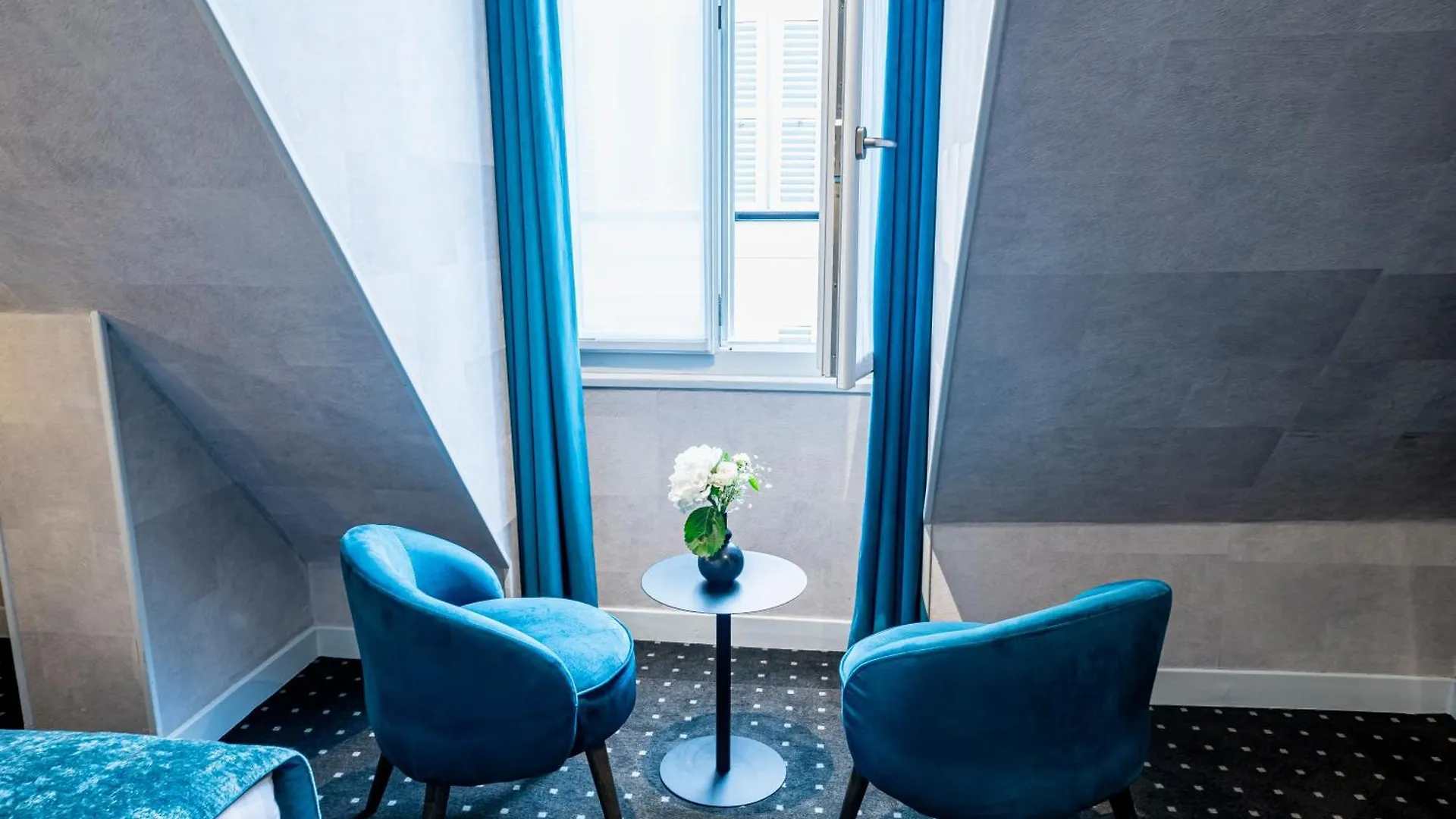 De La Paix Tour Eiffel Hotel 3*