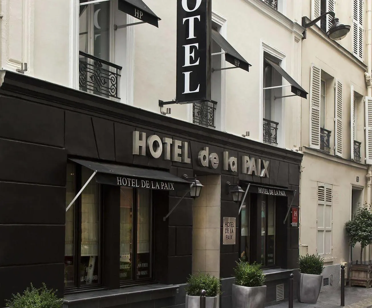 Hotel De La Paix Tour Eiffel 3*